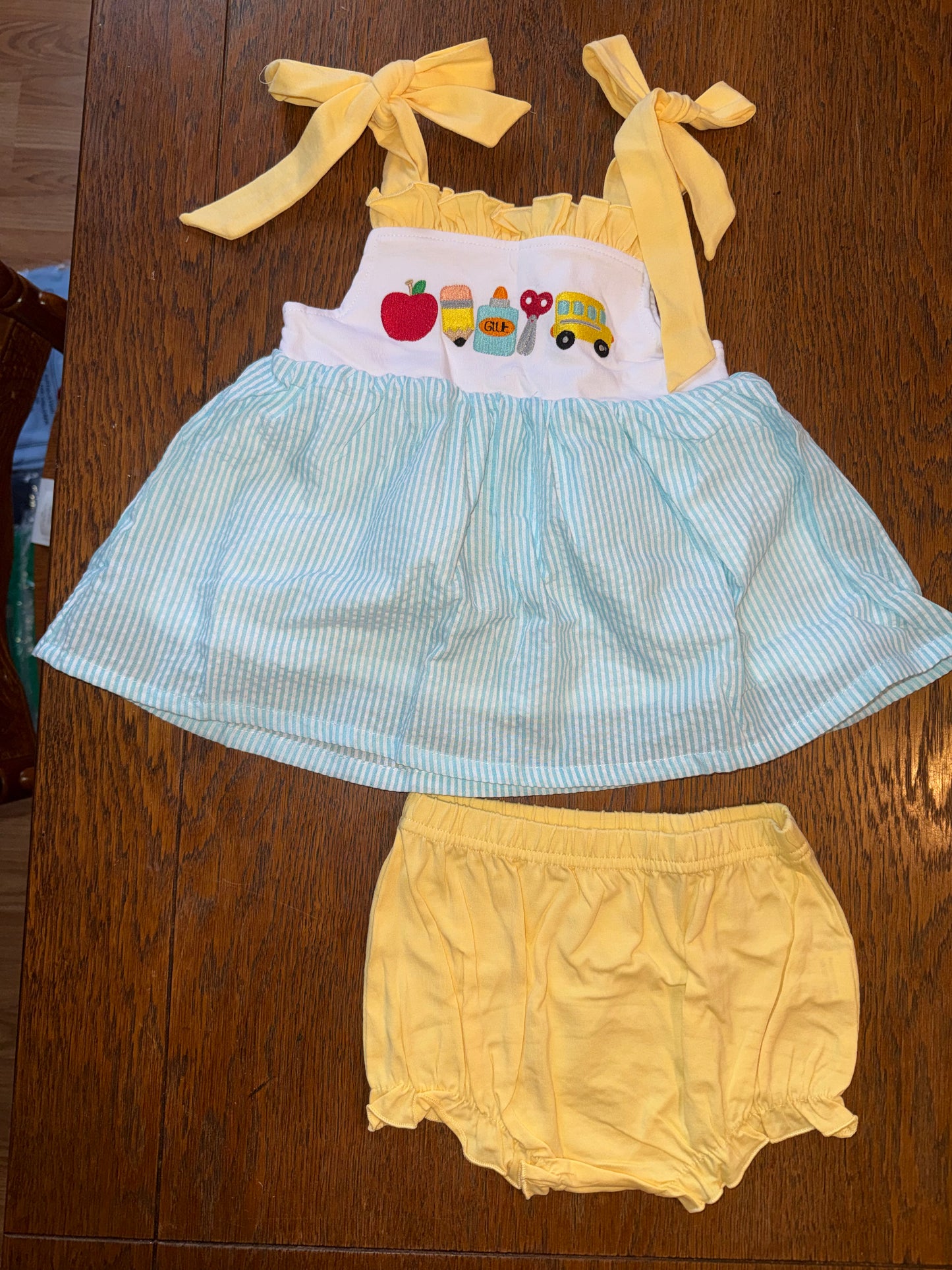 Pale Yellow & Light Blue Back To School Sets