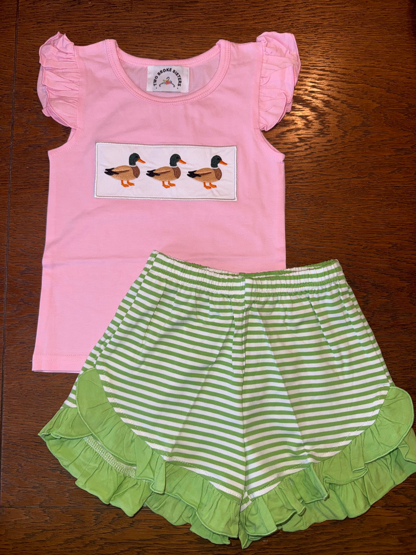 Green Stripe Three Ducks