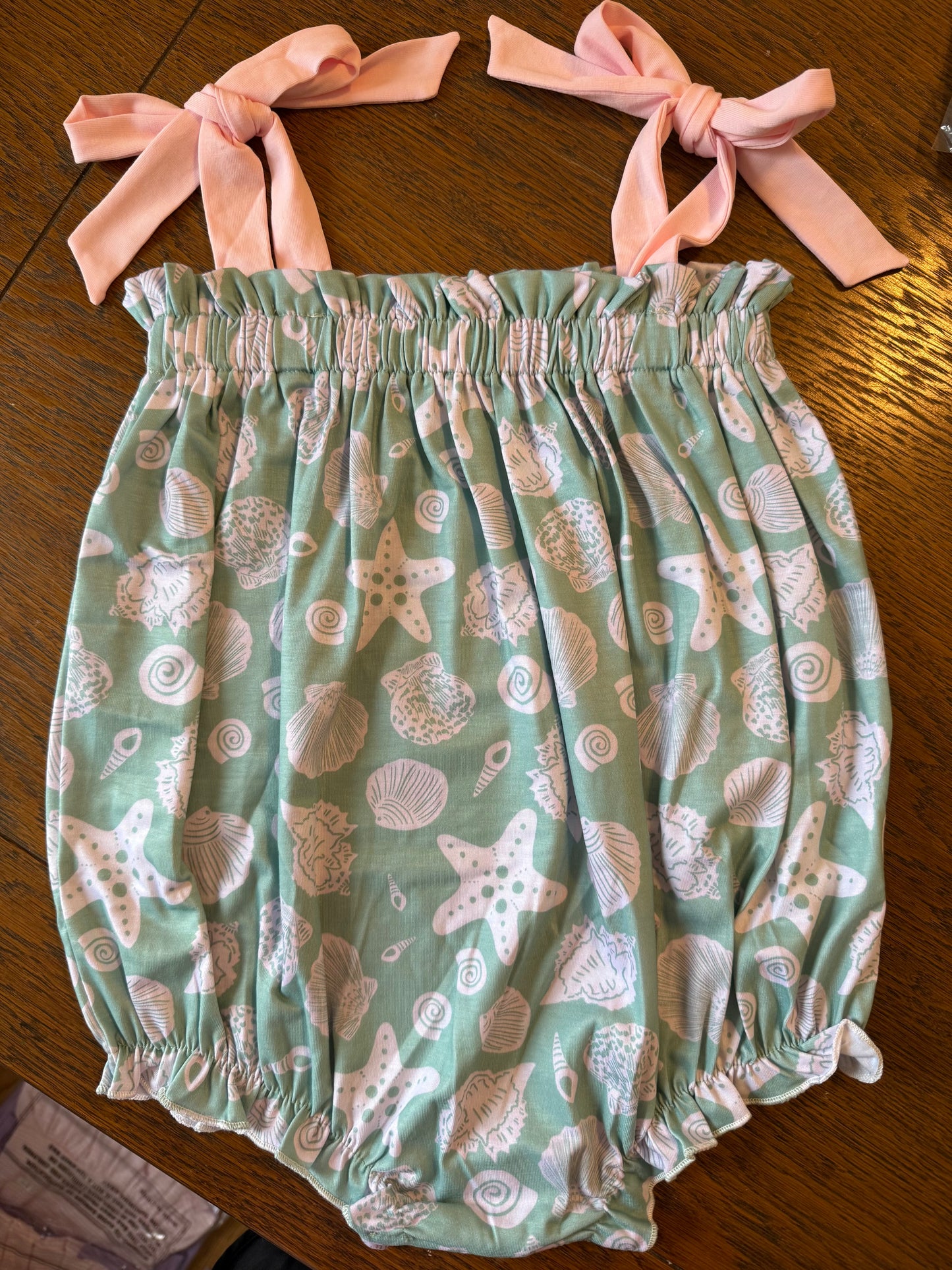 Green & White Seashells Sibling Set